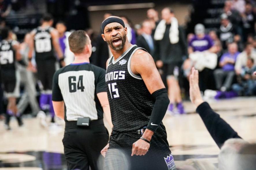 NBA NEWS】40歳でなお現役のビンス・カーターが今季最多の24得点を記録