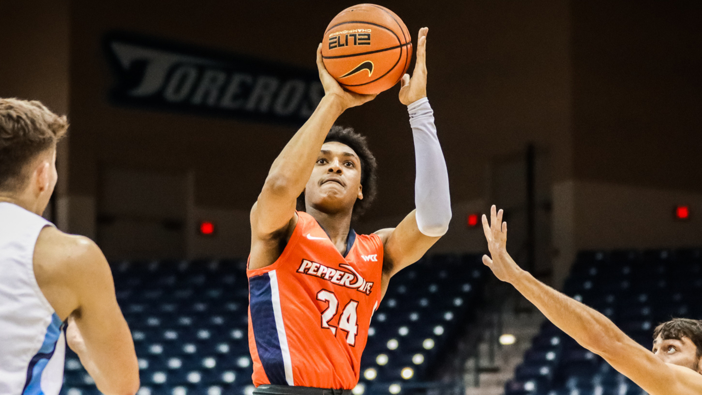 NBA選手名鑑｜マクスウェル・ルイス】バスケと音楽の2つのスター性を